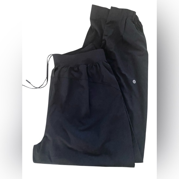 Lululemon black nylon joggers pants size 10 , 2 zipper front pockets, new no tag - Picture 1 of 9